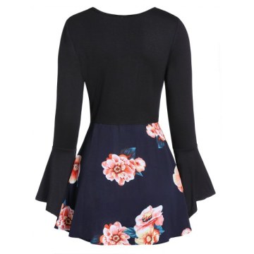 Flower Print ace Up Bell Sleeve A ine Tee - Black